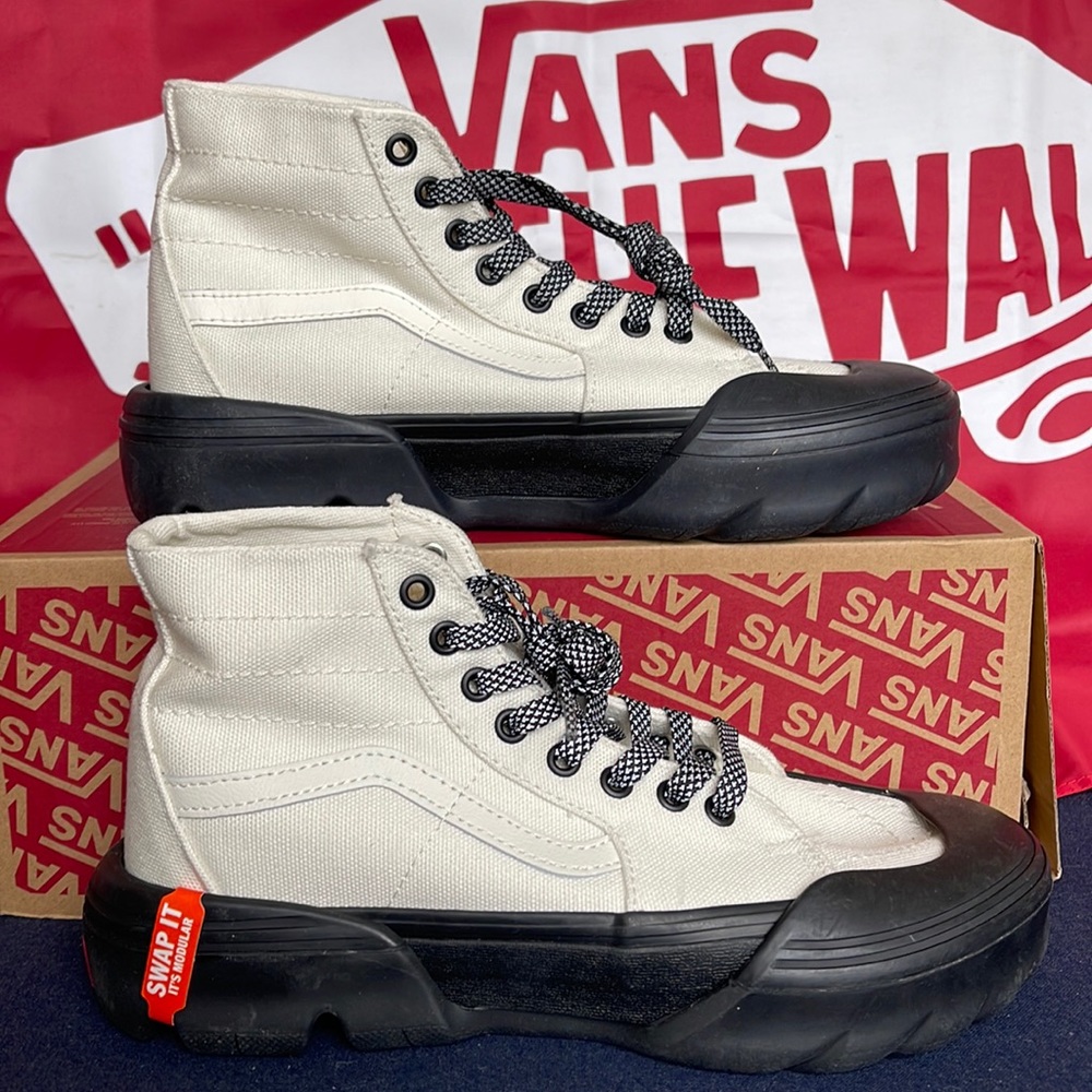 Vans Sk8-Hi Tapered
Heavy Canvas Marshmallow/
VNOA7Q5TKIG
WMNS sneakers - Picture 1 of 16